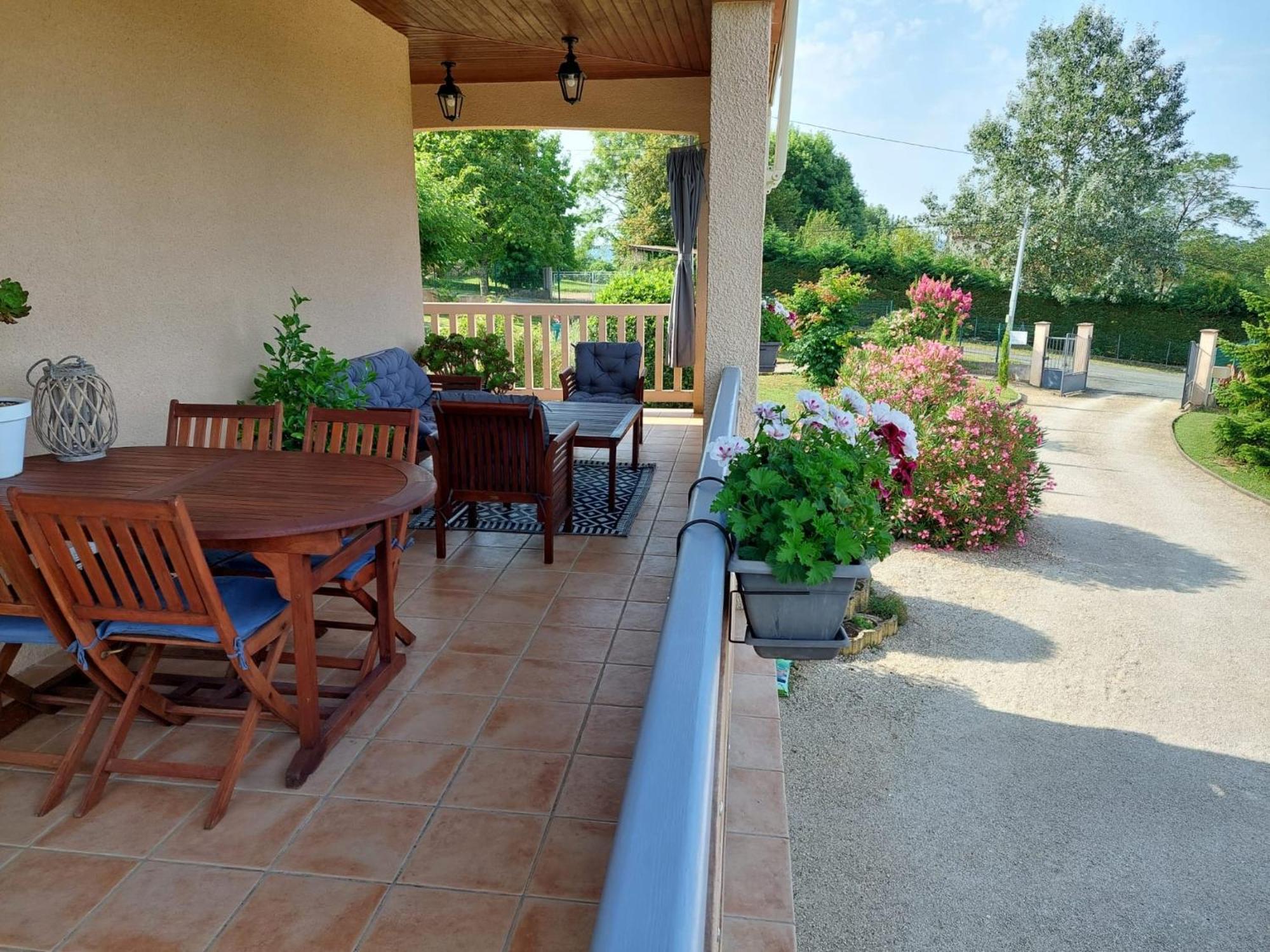 Aux Trois Muriers Villeneuve-sur-Lot Luaran gambar